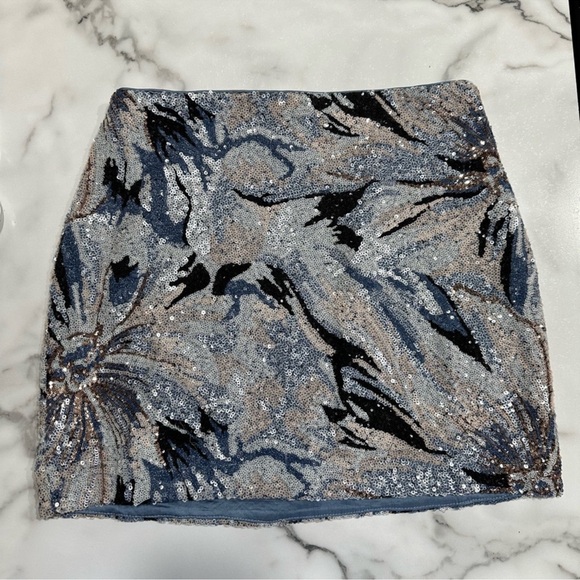 2 piece set from 12th Tribe. Medium - Picture 4 of 6